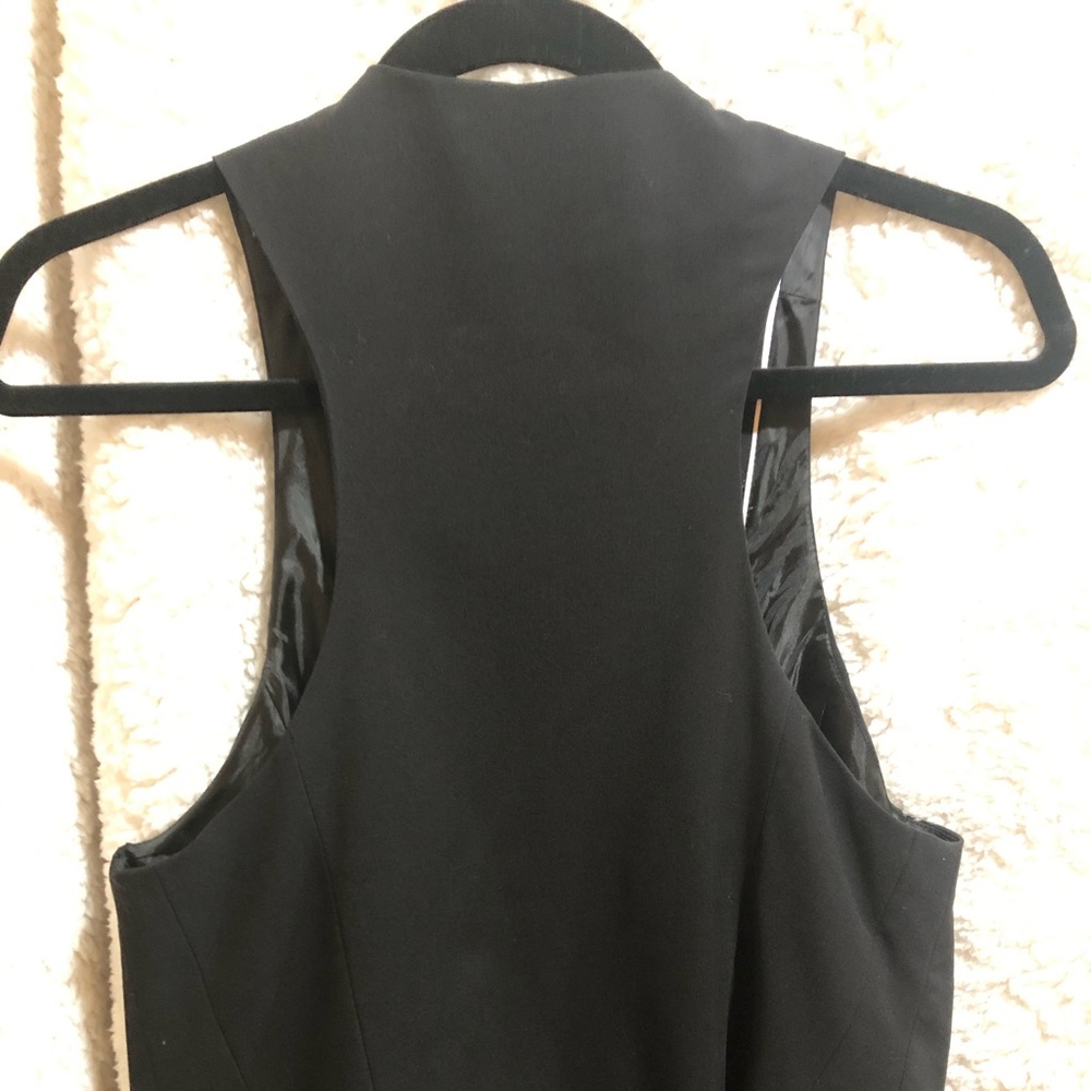 Vest - Picture 3 of 5